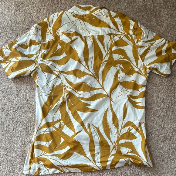 Men's Tropical Leaf Print Shirt - Gold and White - Picture 5 of 5